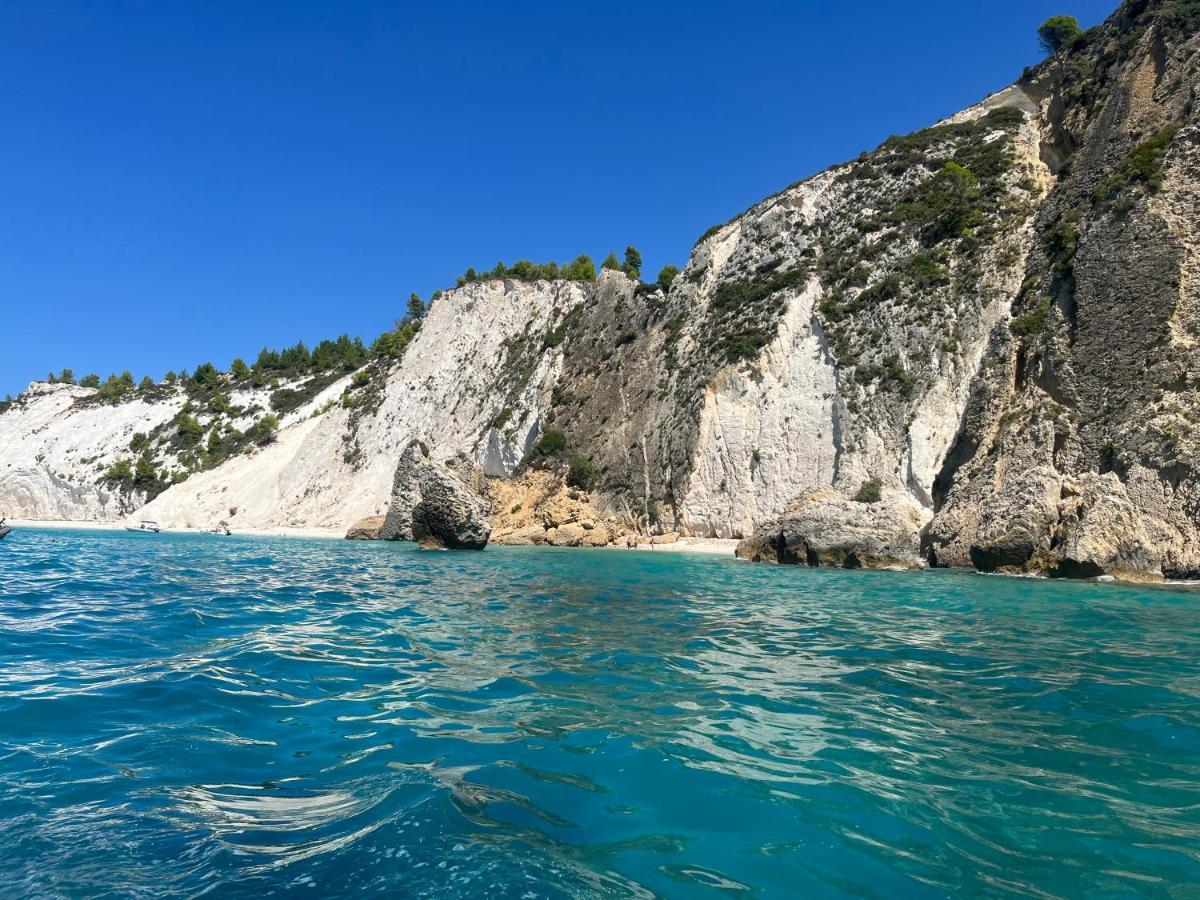 Apollonides Seafront Villa 2 Melete Ликсури Экстерьер фото